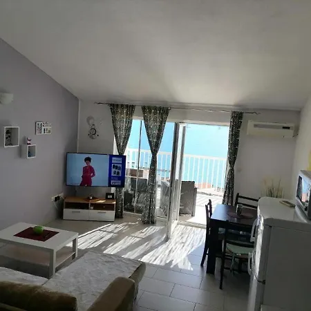 Sutalo Apartmán Komarna