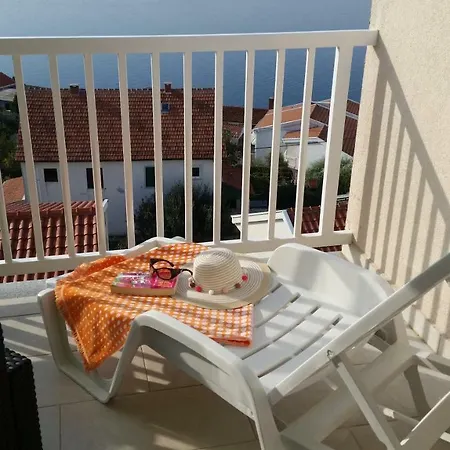 Sutalo Apartmán Komarna